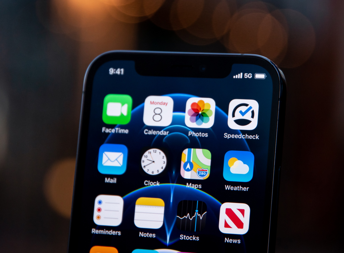 亭湖苹果手机维修分享为什么 iPhone 12 在冬季会自动关机 